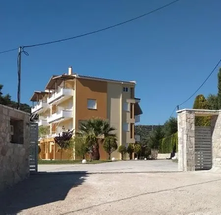 Alex House Apartahotel