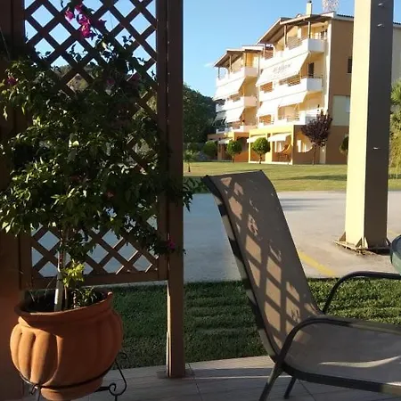 Alex House Aparthotel Zacharo