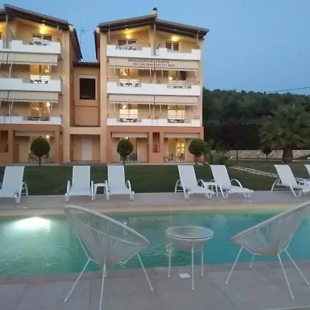 Alex House Ξενοδοχείο με διαμερίσματα 3*