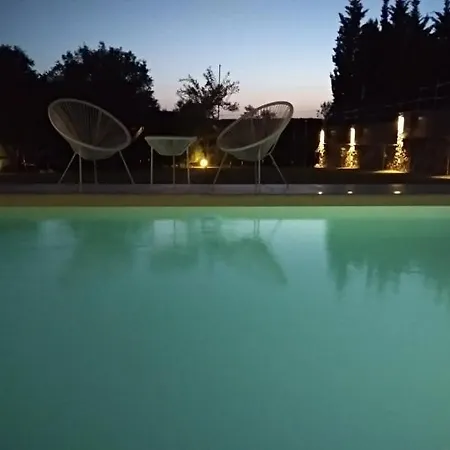 Alex House Захаро