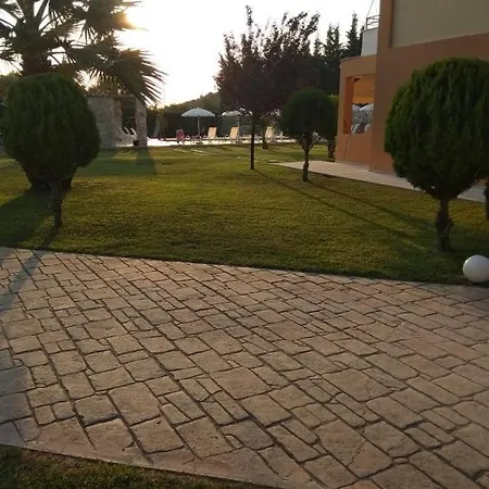 Aparthotel Alex House *