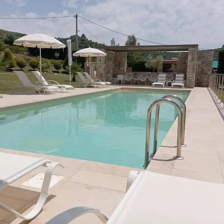 Alex House Апарт-отель Захаро