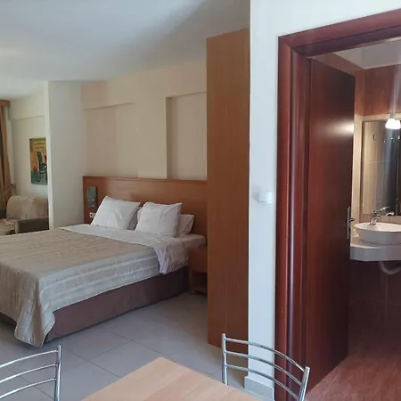 Aparthotel Alex House *