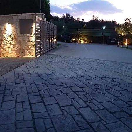 Alex House 3* Захаро