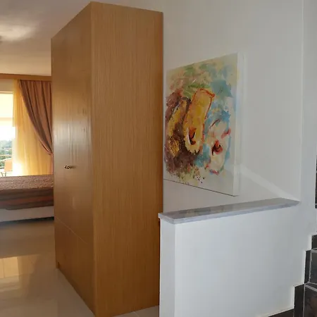 Alex House Apartahotel