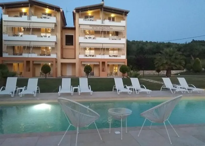 Alex House Aparthotel 3*