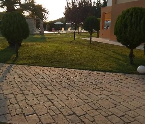 Apart-hotel Alex House 3*