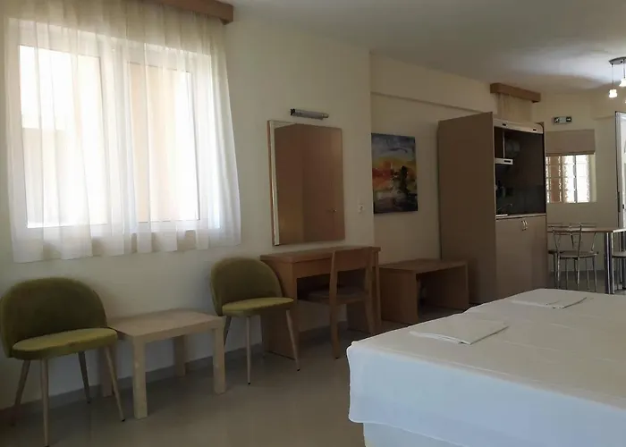 Alex House Aparthotel Zacharo